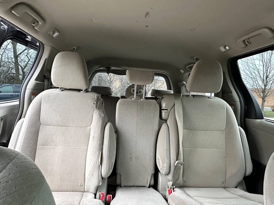 2015 Toyota Sienna 3rd Gen - Image 11 of 14