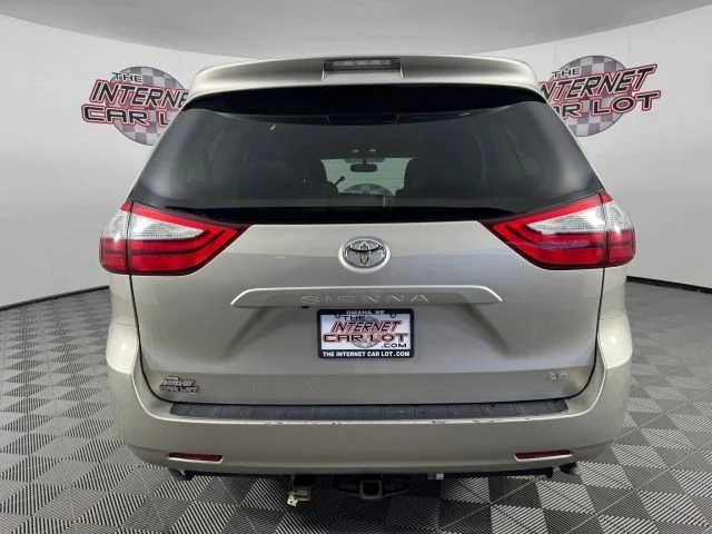2015 Toyota Sienna 3rd Gen - Image 6 of 12