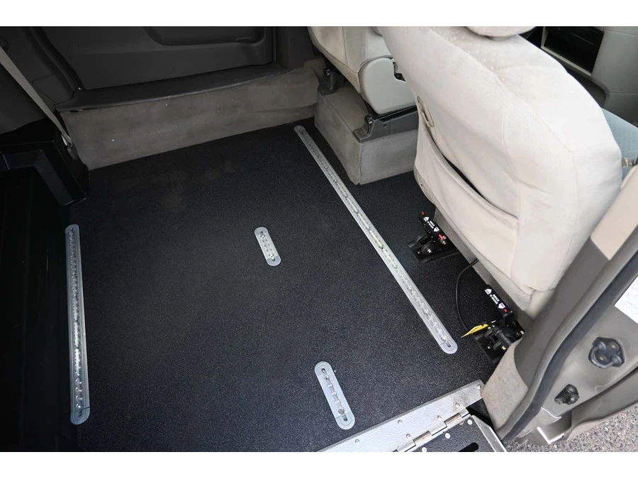 2015 Toyota Sienna 3rd Gen - Image 19 of 21