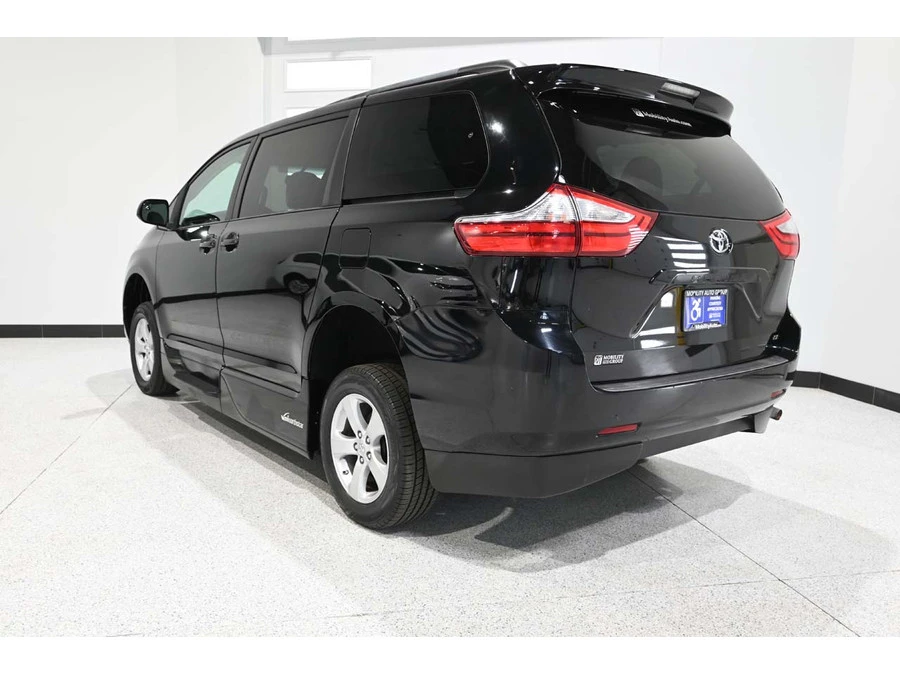 2015 Toyota Sienna 3rd Gen - Image 8 of 31