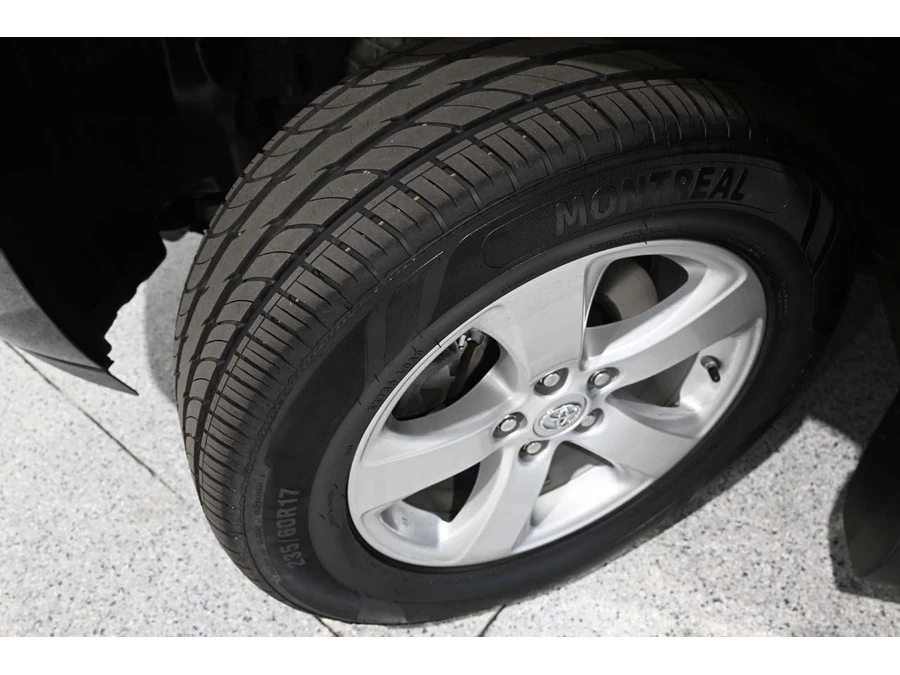 2015 Toyota Sienna 3rd Gen - Image 11 of 31
