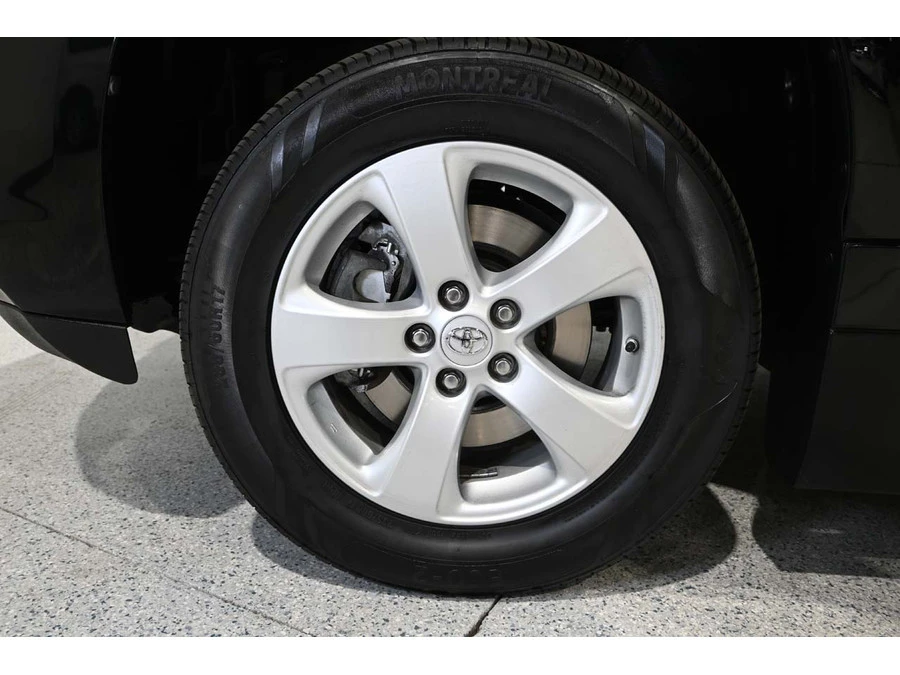 2015 Toyota Sienna 3rd Gen - Image 12 of 21