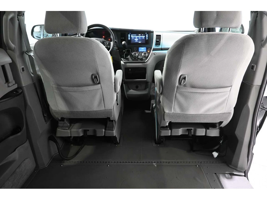 2015 Toyota Sienna 3rd Gen - Image 20 of 21