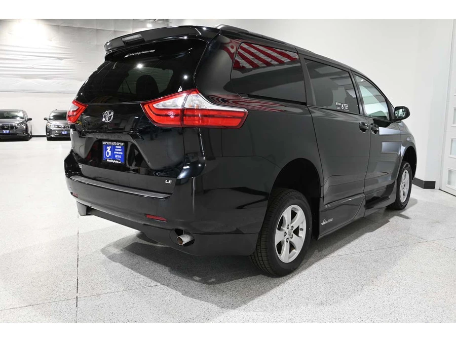 2015 Toyota Sienna 3rd Gen - Image 6 of 21
