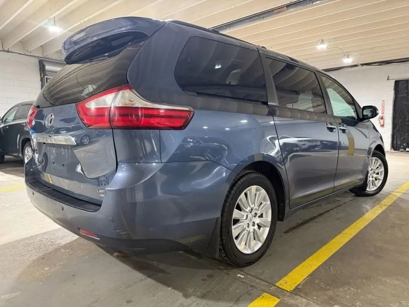 2015 Toyota Sienna 3rd Gen - Image 4 of 12