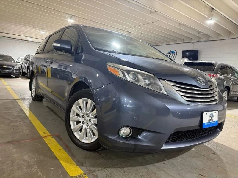 2015 Toyota Sienna 3rd Gen - Image 5 of 12