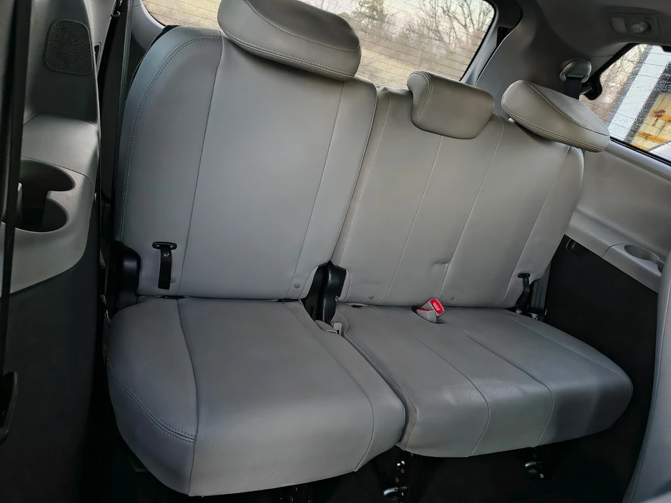 2015 Toyota Sienna 3rd Gen - Image 15 of 20