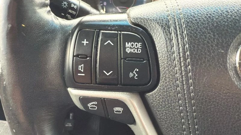2015 Toyota Sienna 3rd Gen - Image 12 of 12