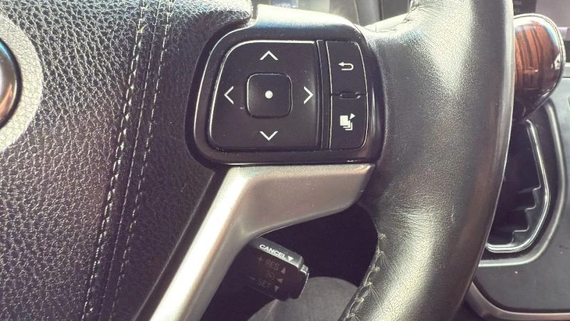 2015 Toyota Sienna 3rd Gen - Image 11 of 12