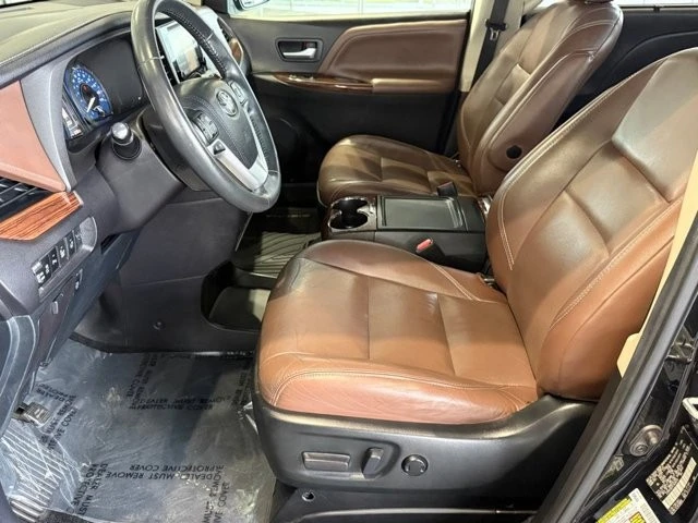 2015 Toyota Sienna 3rd Gen - Image 19 of 21