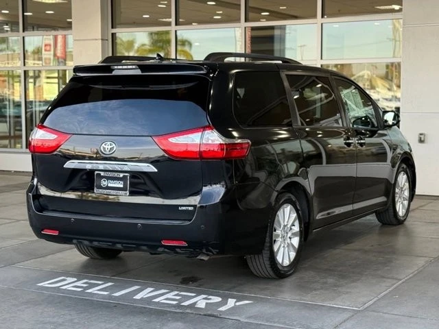 2015 Toyota Sienna 3rd Gen - Image 13 of 21