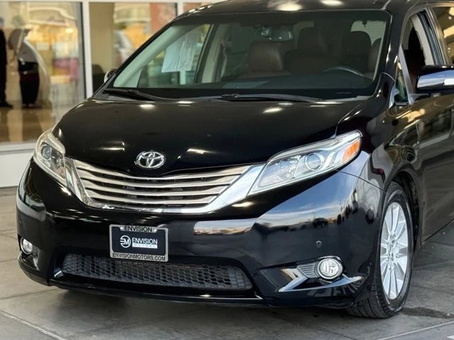 2015 Toyota Sienna 3rd Gen - Image 3 of 12