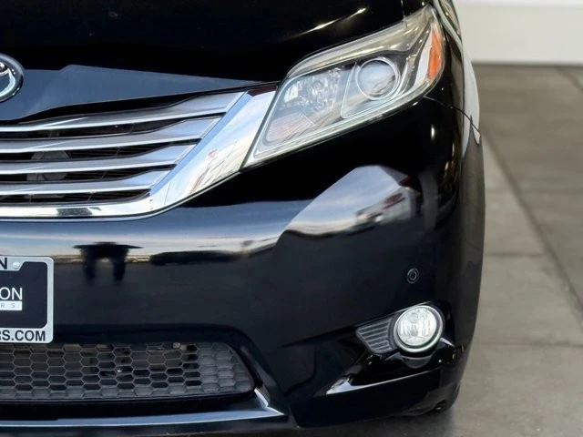 2015 Toyota Sienna 3rd Gen - Image 5 of 21