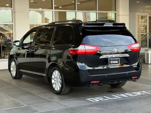 2015 Toyota Sienna 3rd Gen - Image 9 of 21