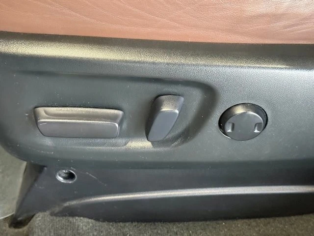 2015 Toyota Sienna 3rd Gen - Image 20 of 21