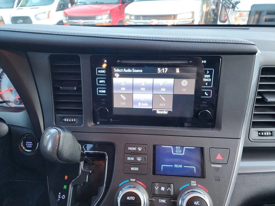 2015 Toyota Sienna 3rd Gen - Image 21 of 21
