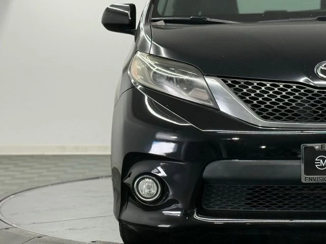 2015 Toyota Sienna 2nd Gen - Image 4 of 12