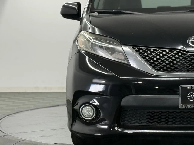 2015 Toyota Sienna 2nd Gen - Image 4 of 12