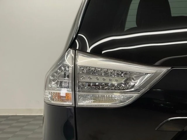 2015 Toyota Sienna 2nd Gen - Image 9 of 12