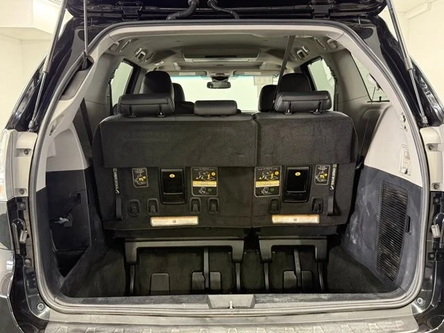 2015 Toyota Sienna 2nd Gen - Image 11 of 12
