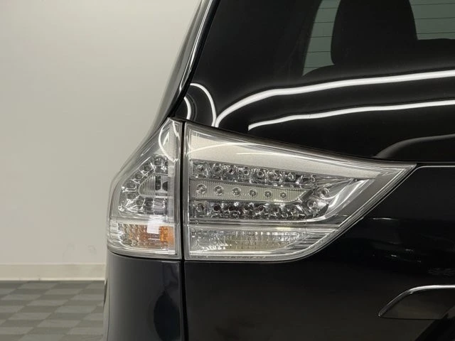 2015 Toyota Sienna 2nd Gen - Image 9 of 12