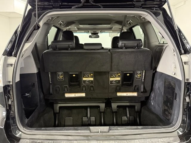 2015 Toyota Sienna 2nd Gen - Image 11 of 12