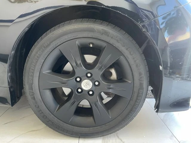 2015 Toyota Sienna 3rd Gen - Image 27 of 31