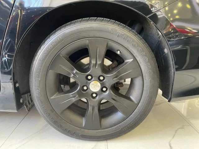 2015 Toyota Sienna 3rd Gen - Image 29 of 31