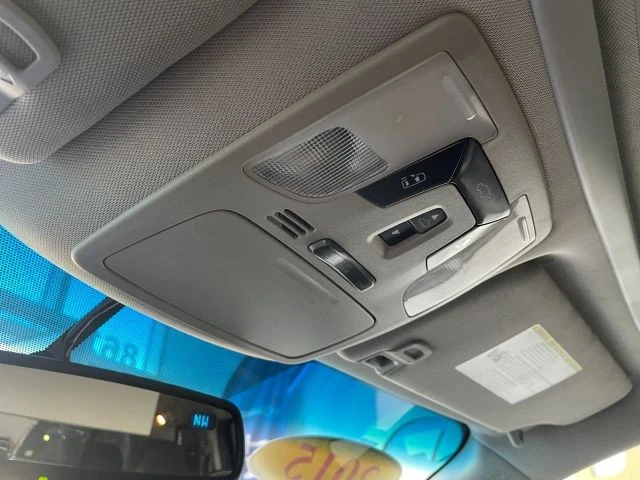 2015 Toyota Sienna 3rd Gen - Image 15 of 31