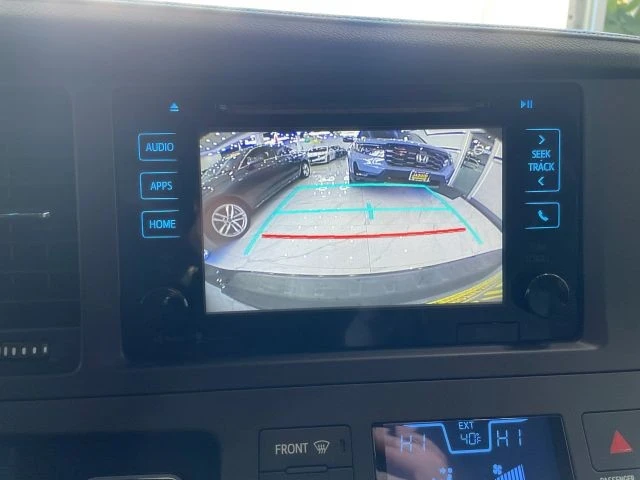2015 Toyota Sienna 3rd Gen - Image 14 of 31
