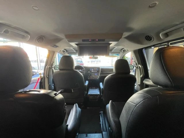 2015 Toyota Sienna 3rd Gen - Image 21 of 31