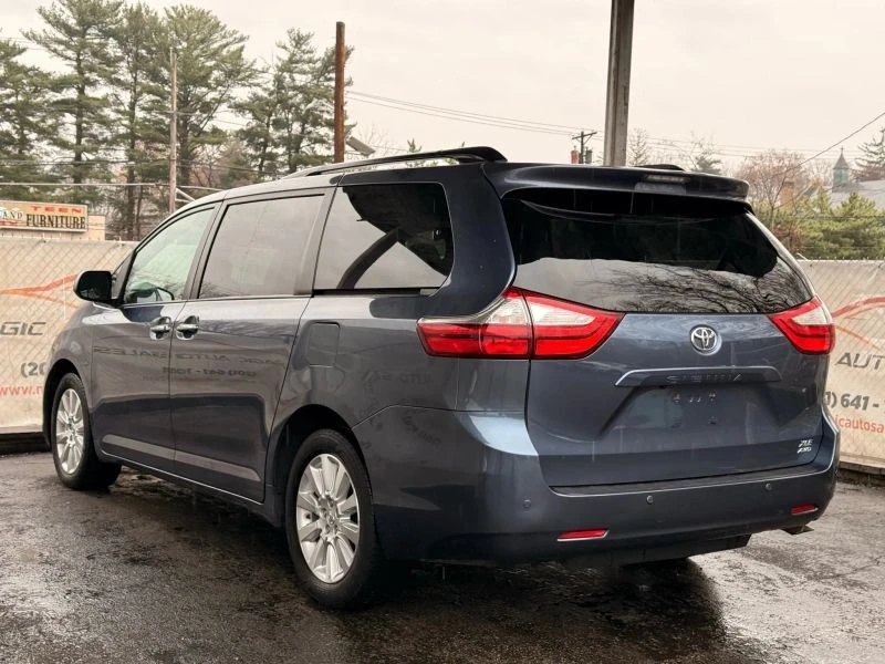 2015 Toyota Sienna 3rd Gen - Image 11 of 12