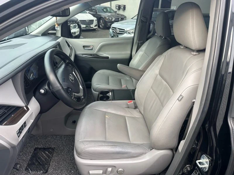 2015 Toyota Sienna 3rd Gen - Image 11 of 12