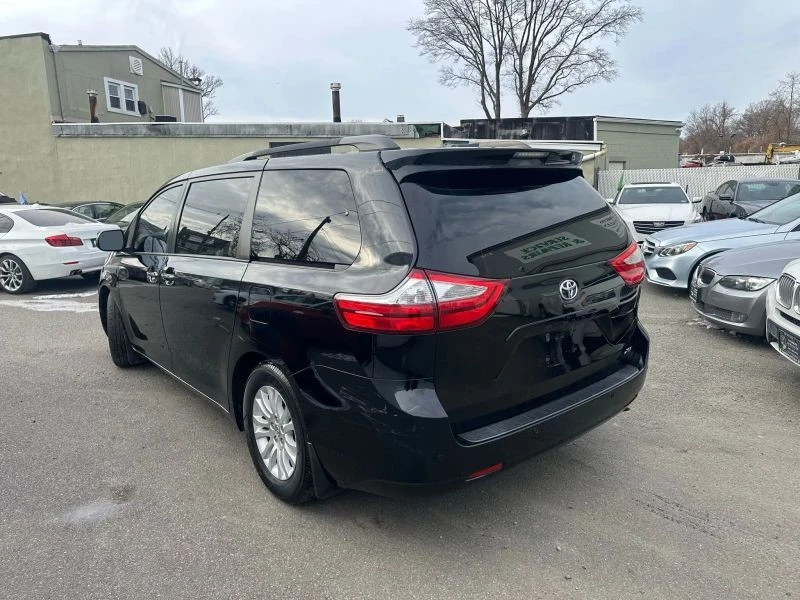 2015 Toyota Sienna 3rd Gen - Image 7 of 12