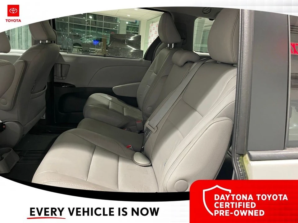 2015 Toyota Sienna 3rd Gen - Image 7 of 10