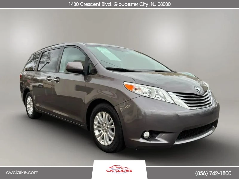 2015 Toyota Sienna 3rd Gen - Image 4 of 12