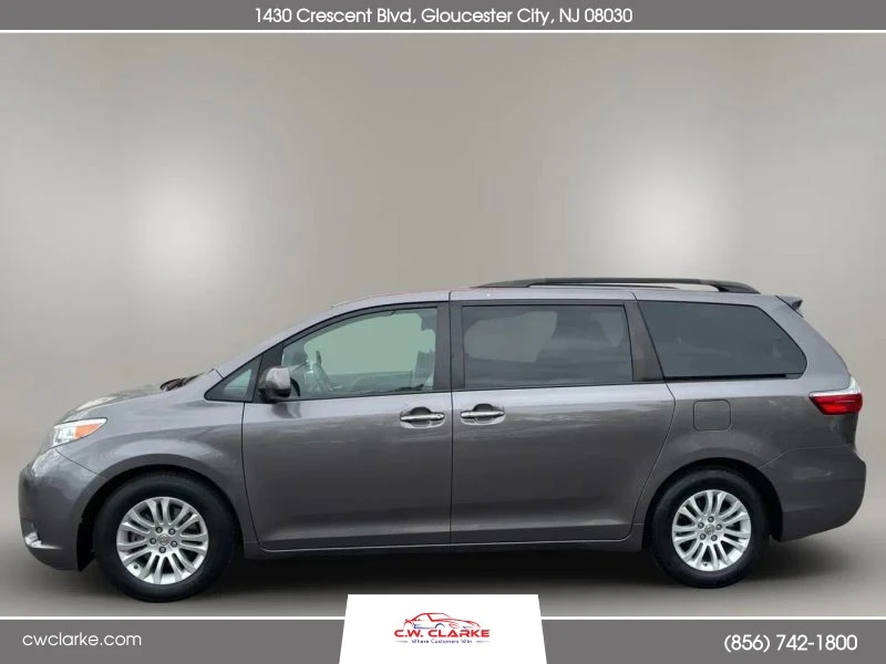 2015 Toyota Sienna 3rd Gen - Image 9 of 12