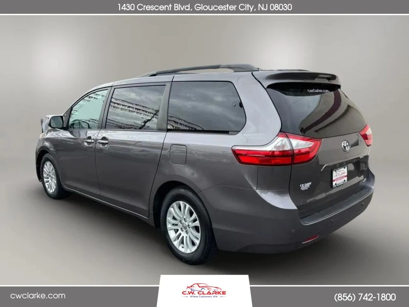 2015 Toyota Sienna 3rd Gen - Image 8 of 12
