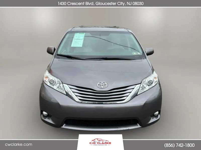 2015 Toyota Sienna 3rd Gen - Image 3 of 12