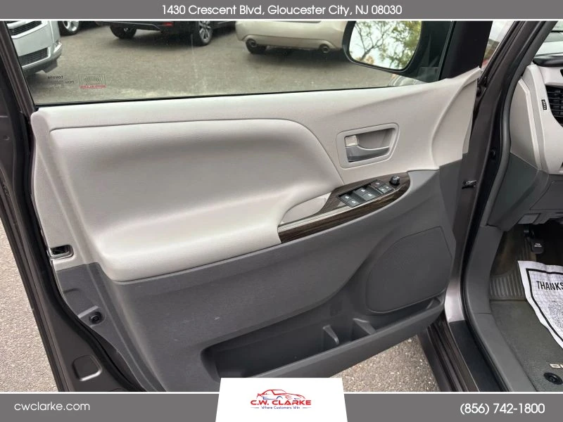 2015 Toyota Sienna 3rd Gen - Image 11 of 12