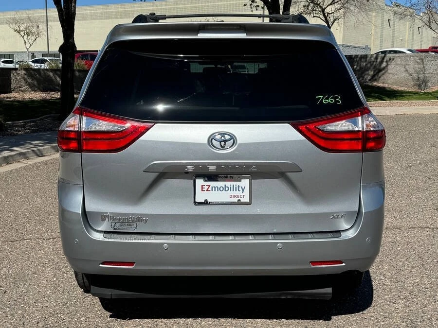 2015 Toyota Sienna 3rd Gen - Image 14 of 15