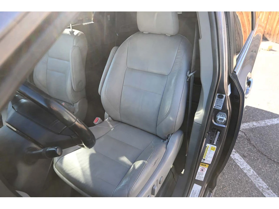 2015 Toyota Sienna 3rd Gen - Image 14 of 21