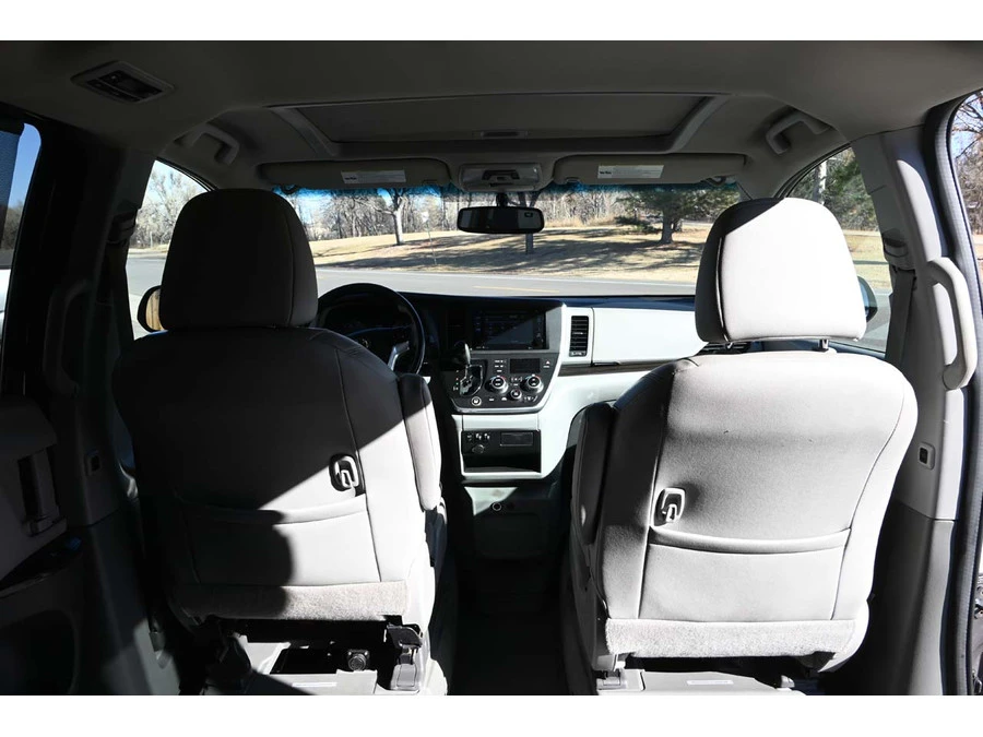 2015 Toyota Sienna 3rd Gen - Image 20 of 21