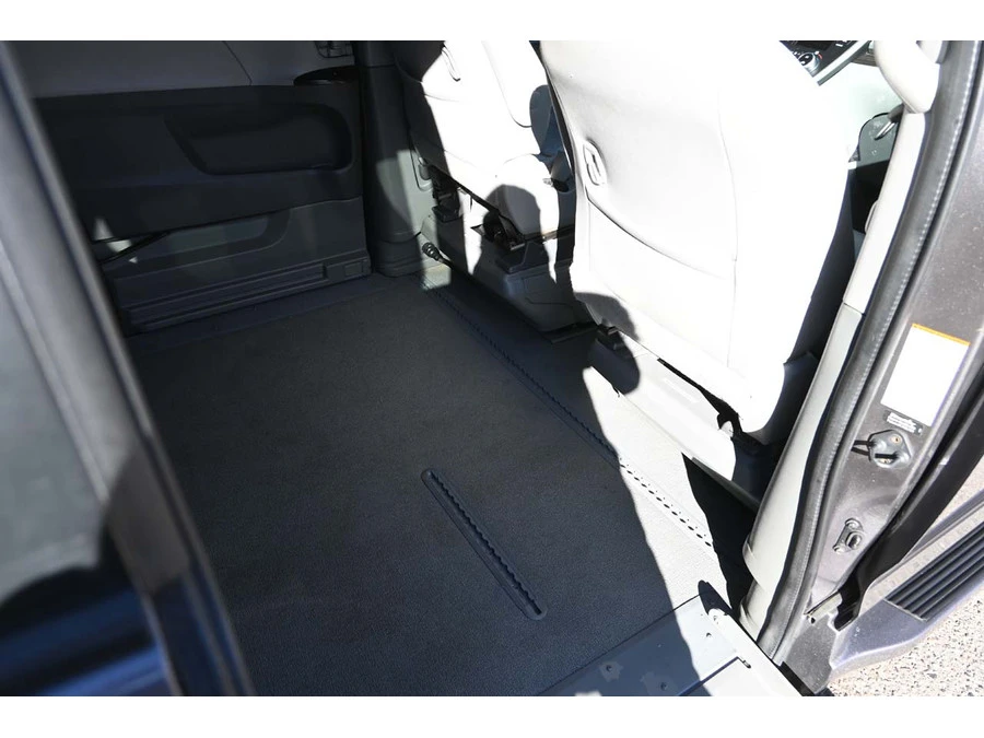 2015 Toyota Sienna 3rd Gen - Image 19 of 21