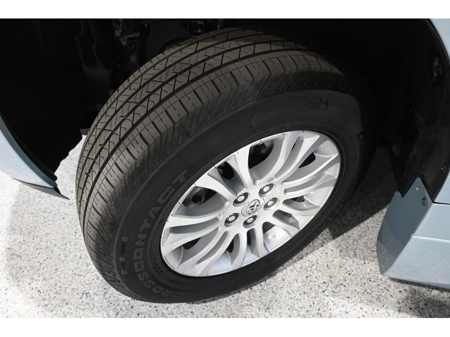 2015 Toyota Sienna 3rd Gen - Image 11 of 12