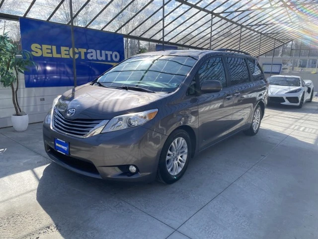 2015 Toyota Sienna 3rd Gen - Image 9 of 21