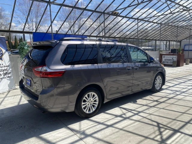 2015 Toyota Sienna 3rd Gen - Image 6 of 21