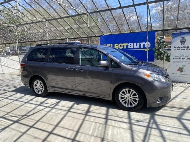2015 Toyota Sienna 3rd Gen - Image 3 of 21