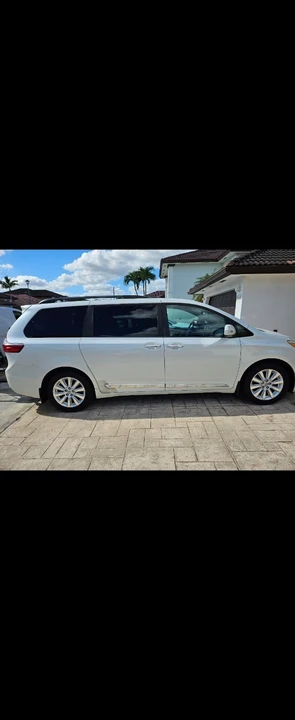 2015 Toyota Sienna 3rd Gen - Image 2 of 21