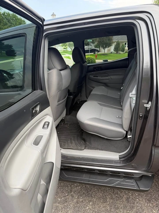2015 Toyota Tacoma 2nd Gen - Image 8 of 9